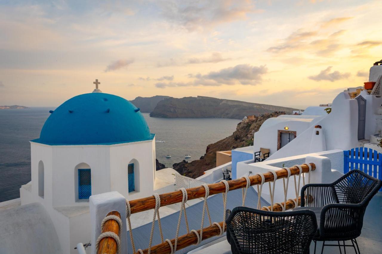 Luxus Vip Suites Oia  Bagian luar foto