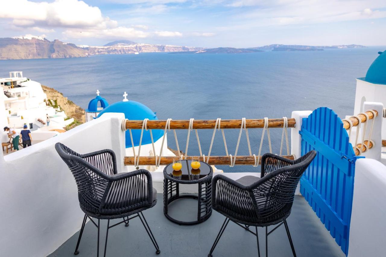 Luxus Vip Suites Oia  Bagian luar foto