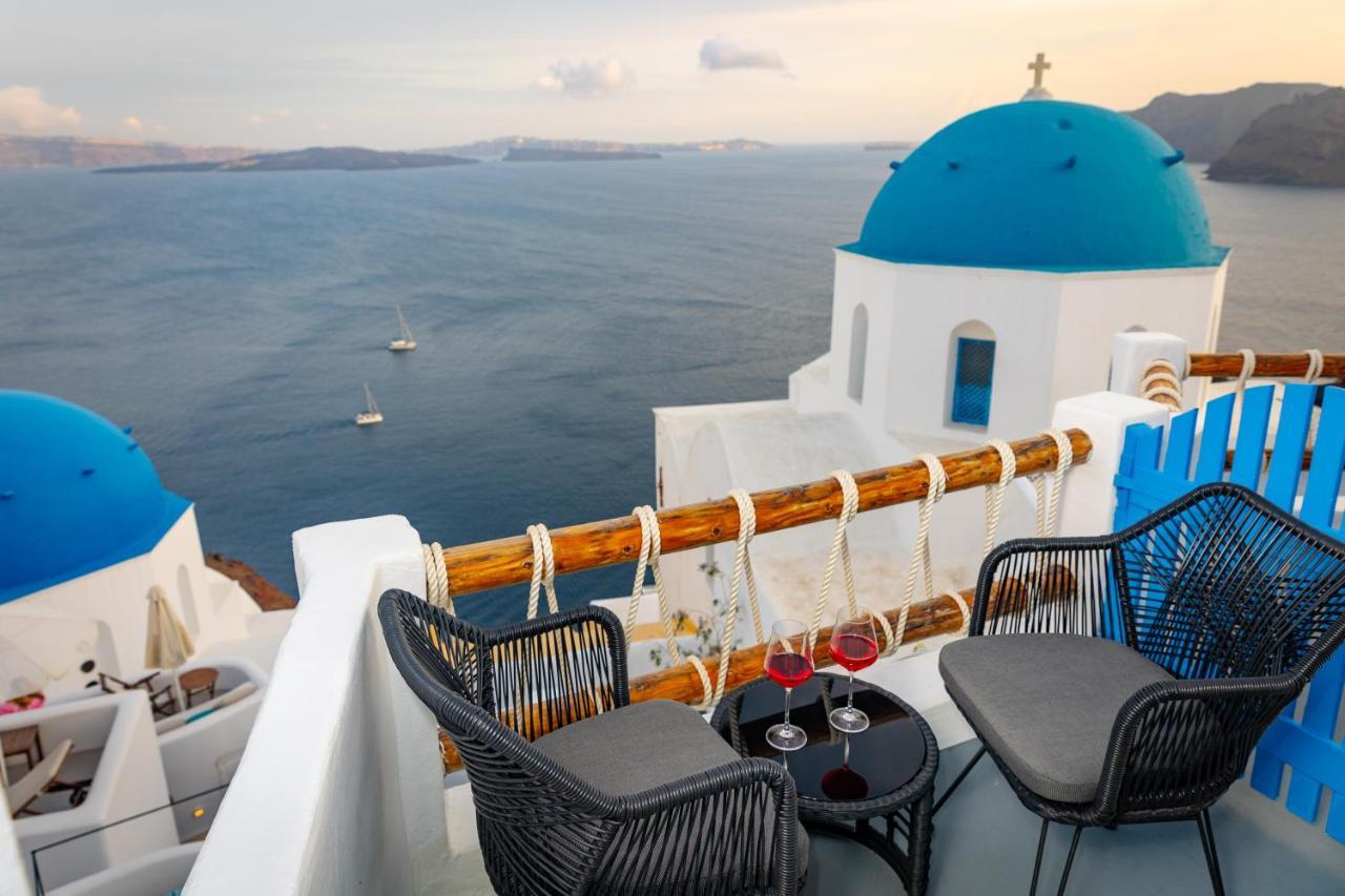 Luxus Vip Suites Oia  Bagian luar foto