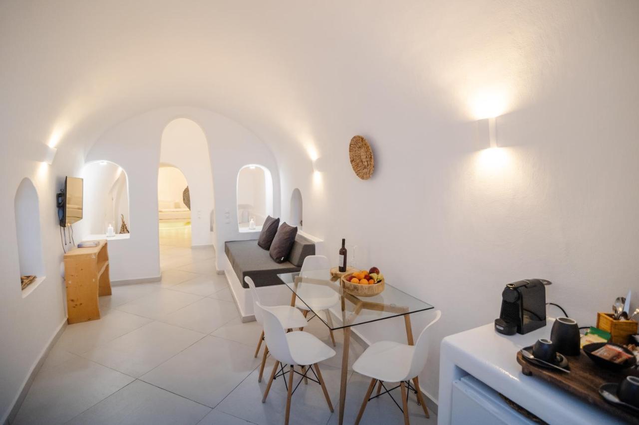 Luxus Vip Suites Oia  Bagian luar foto