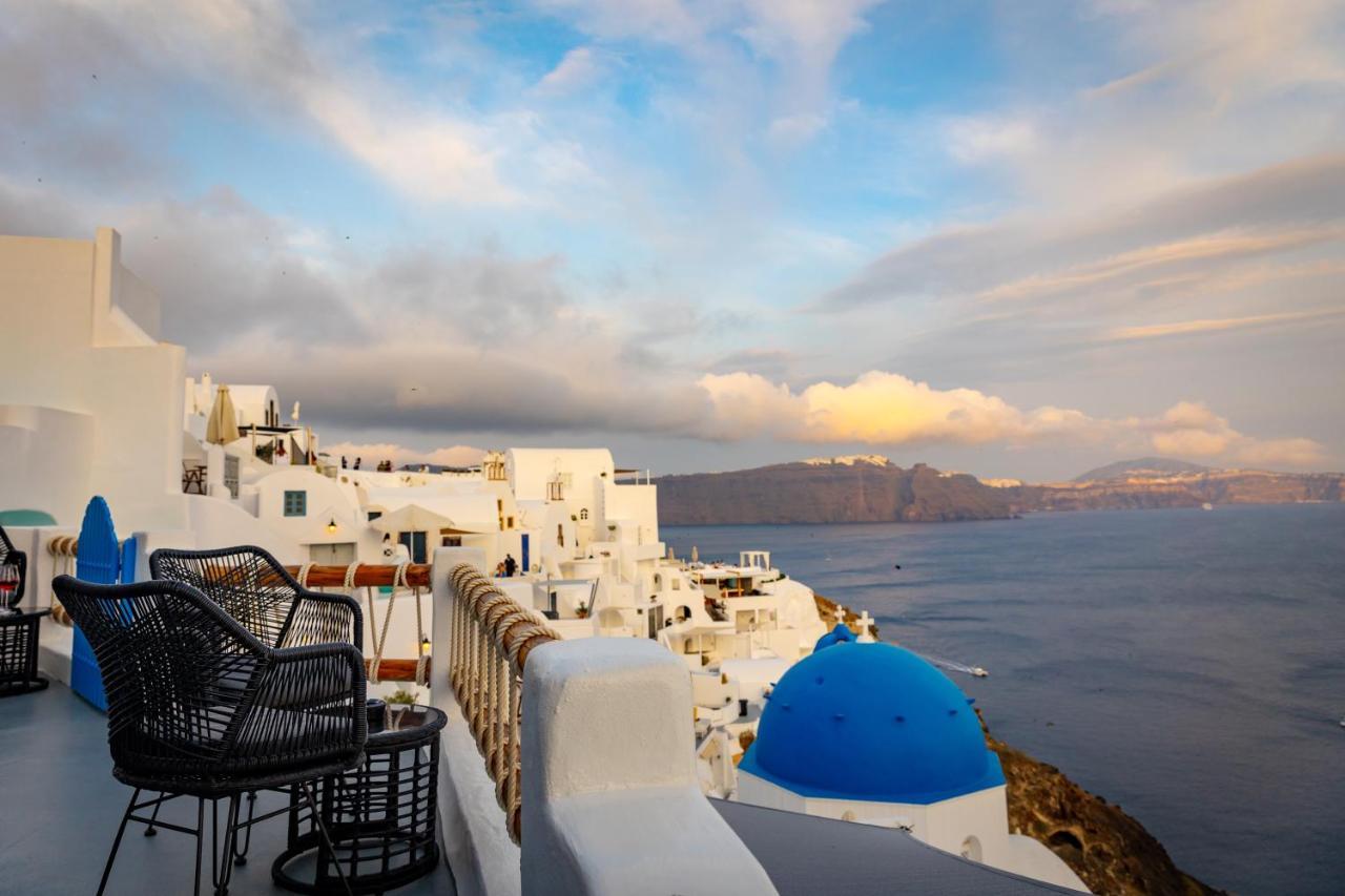 Luxus Vip Suites Oia  Bagian luar foto