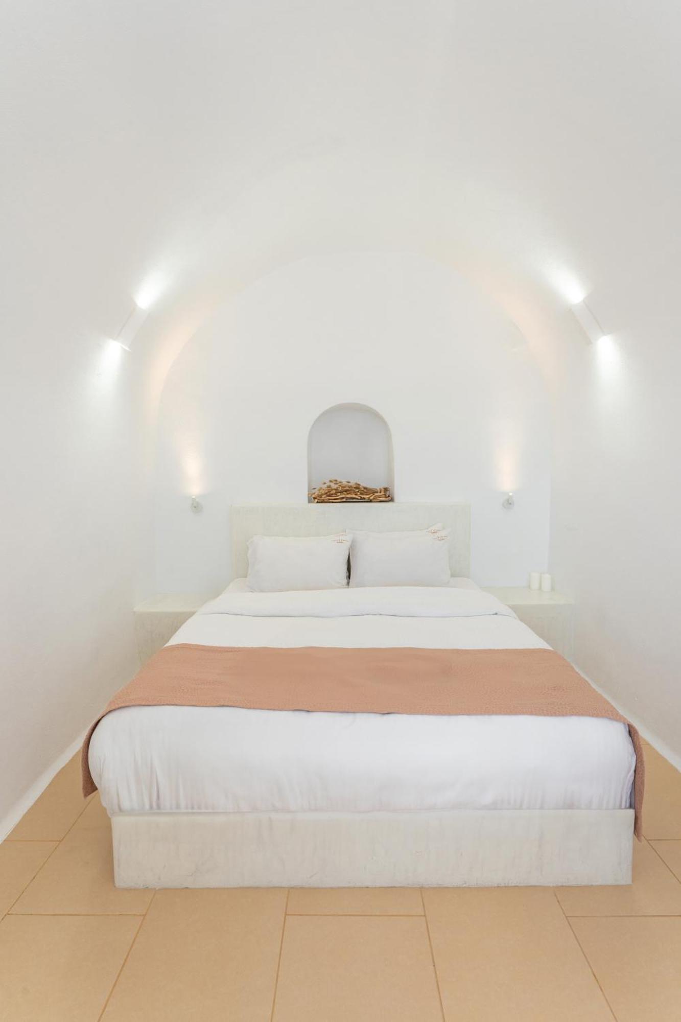 Luxus Vip Suites Oia  Bagian luar foto