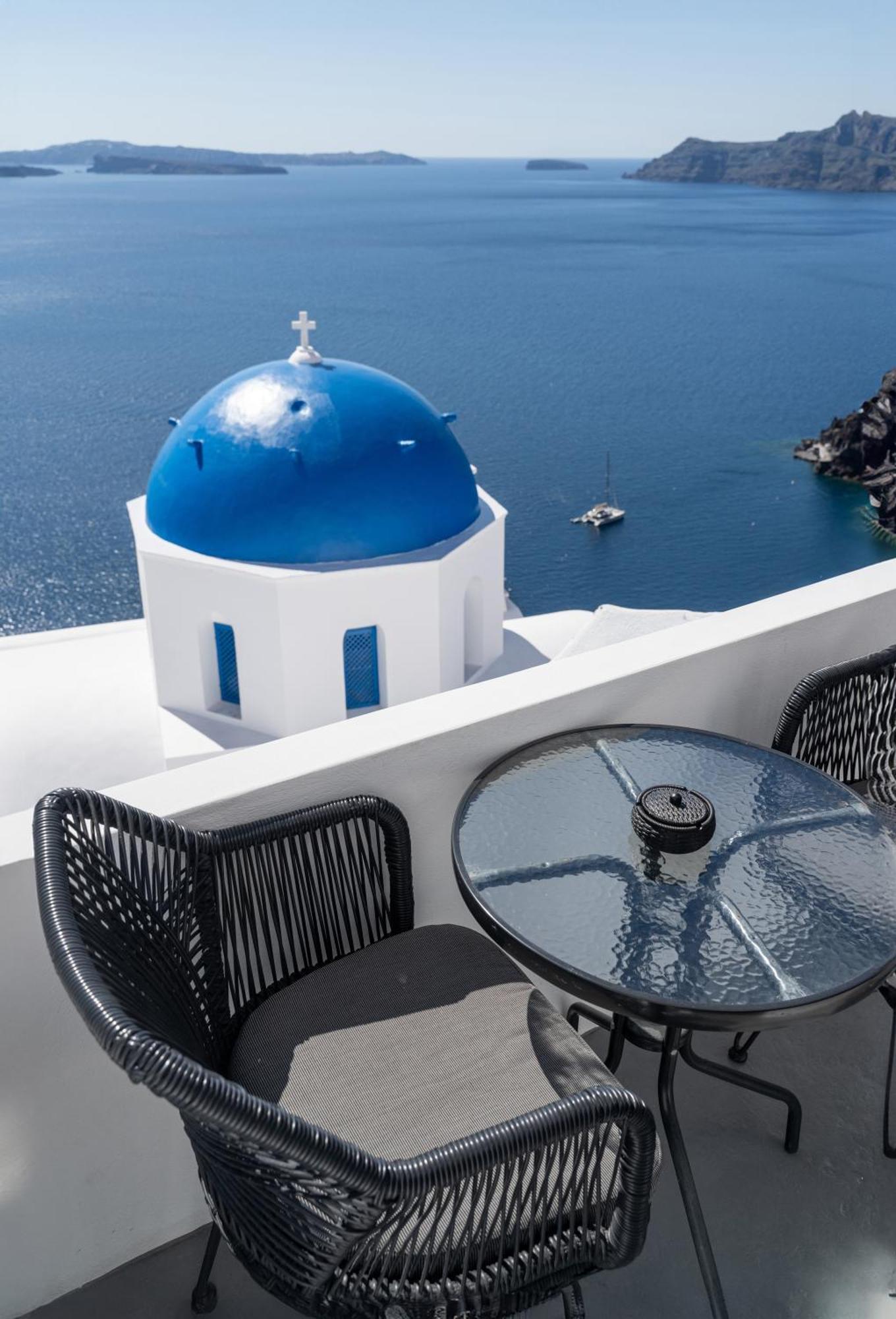 Luxus Vip Suites Oia  Bagian luar foto