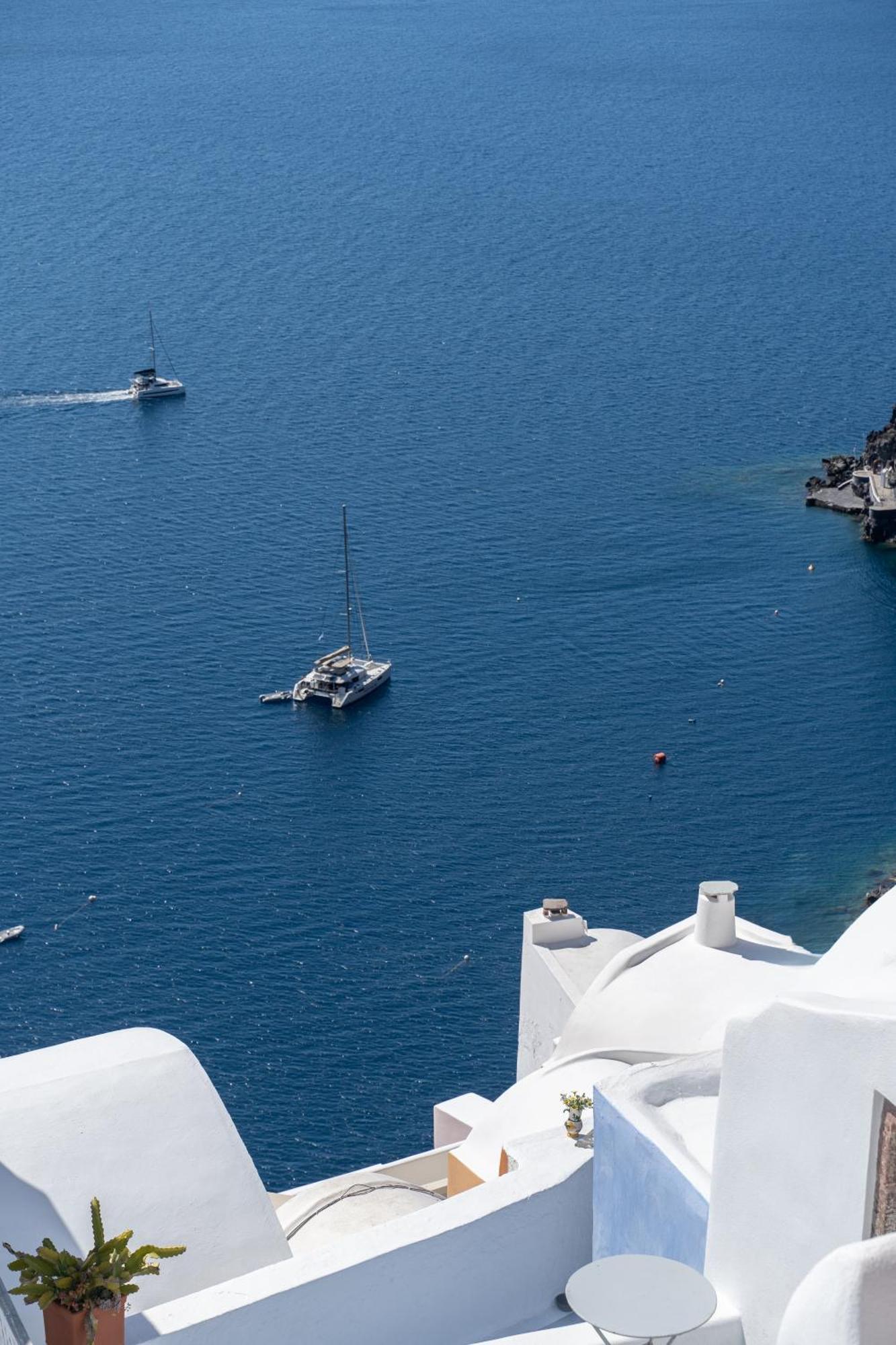Luxus Vip Suites Oia  Bagian luar foto